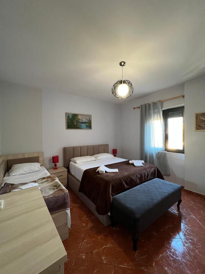 Bujtina Shqiptare Hotel *