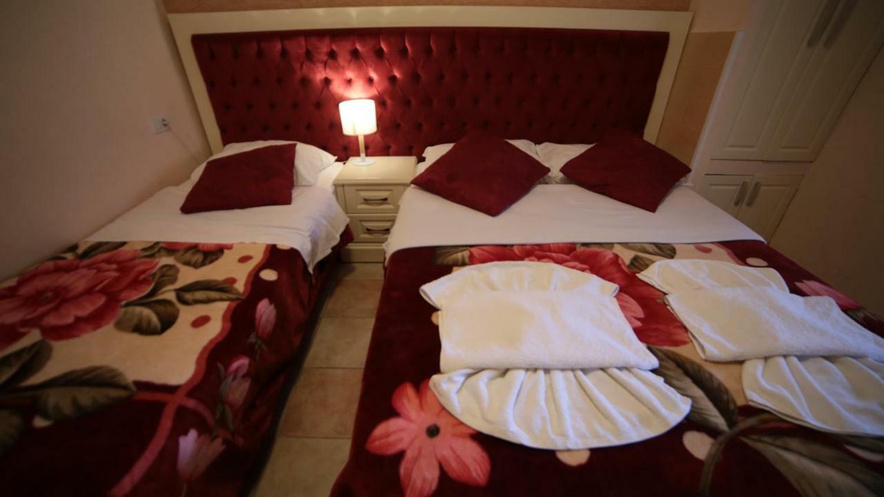 Bujtina Shqiptare Hotel